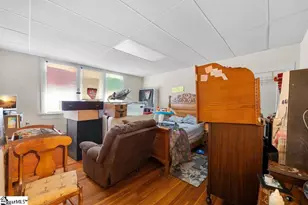 1011 W Poinsett St, Greer, SC 29650 - Photo 27