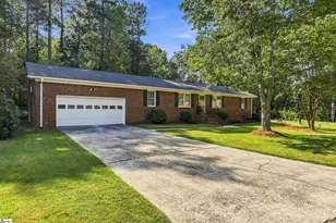 105 Vicksburg Ct, Simpsonville, SC 29681 - Photo 1