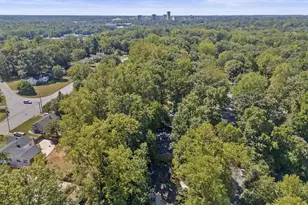 310 Ashford Ave, Greenville, SC 29609 - Photo 35