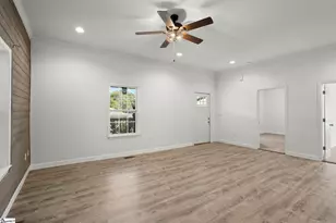 44 4th Ave, Greenville, SC 29611 - Photo 15