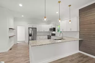 44 4th Ave, Greenville, SC 29611 - Photo 17