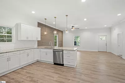 44 4th Avenue, Greenville, SC 29611 - Photo 19