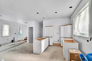 15 Meadow Crest Cir, Greenville, SC 29609 - Photo 5