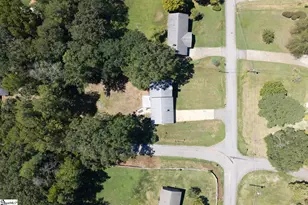 201 Knollview Dr, Greenville, SC 29611 - Photo 11