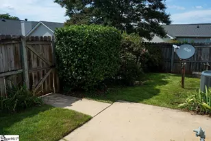 11 Hillside Glen Dr, Greer, SC 29650 - Photo 3
