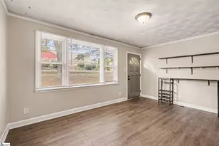 2 Ayersdale Dr, Taylors, SC 29687 - Photo 3