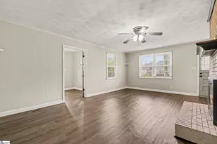 2 Ayersdale Dr, Taylors, SC 29687 - Photo 5