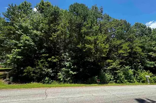110 Peninsula Dr, Laurens, SC 29360 - Photo 1