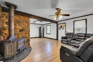 619 Foster Rd, Williamston, SC 29697 - Photo 5