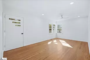 218 Elaine Ave, Taylors, SC 29687 - Photo 7