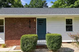 218 Elaine Ave, Taylors, SC 29687 - Photo 5