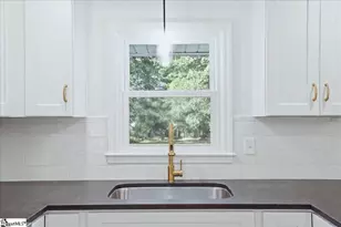 218 Elaine Ave, Taylors, SC 29687 - Photo 11