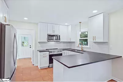 218 Elaine Avenue, Taylors, SC 29687 - Photo 3