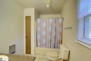 1206 Lakeview Dr, Greenville, SC 29611 - Photo 19