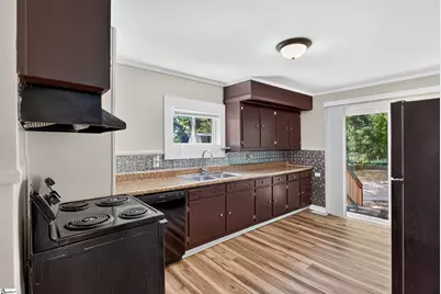 19 N Washington Avenue, Greenville, SC 29611 - Photo 9