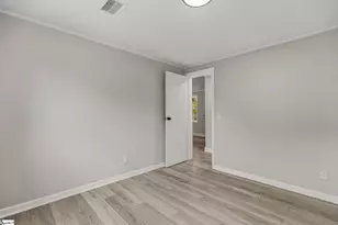 162 Crest Cir, Spartanburg, SC 29302 - Photo 19