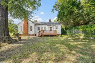 102 W Farley Ave, Laurens, SC 29360 - Photo 21