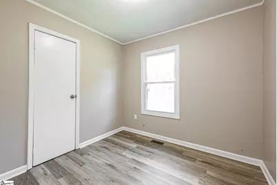 105 Short Street, Laurens, SC 29360 - Photo 17