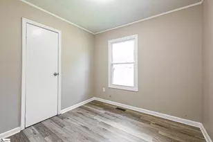 105 Short St, Laurens, SC 29360 - Photo 17