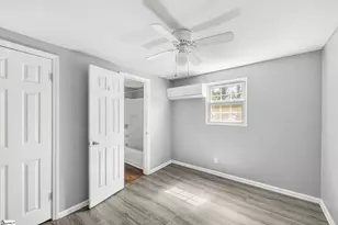 100 Basin Dr, Boiling Springs, SC 29316 - Photo 15