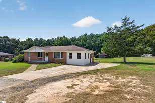 242 Sherwood Dr, Belton, SC 29627 - Photo 3