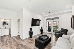 98 E McBee Ave, Greenville, SC 29601 - Photo 17