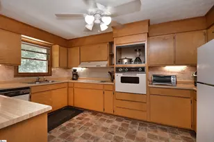 403 Stratford Dr, Seneca, SC 29678 - Photo 25