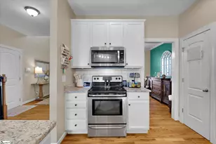 606 Summitbluff Dr, Greenville, SC 29617 - Photo 13