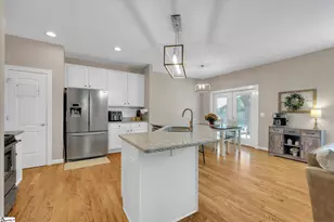 606 Summitbluff Dr, Greenville, SC 29617 - Photo 3