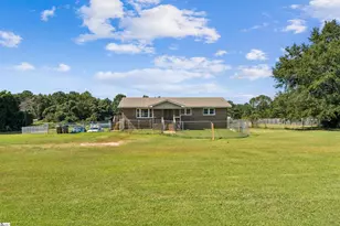 1055 Little Mountain Rd, Wellford, SC 29385 - Photo 5