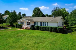 425 Roe Rd, Greenville, SC 29611 - Photo 3