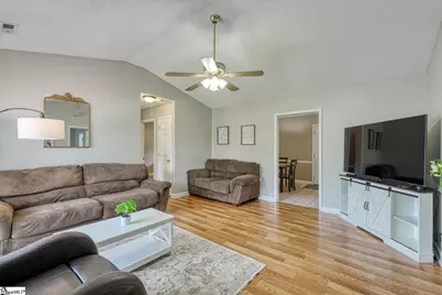 300 E Myles Lane, Spartanburg, SC 29303 - Photo 3