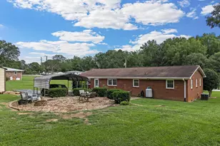 808 Primrose Ln, Spartanburg, SC 29303 - Photo 33