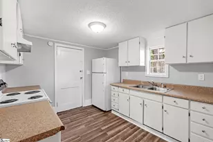 712 Old Grove Rd, Piedmont, SC 29673 - Photo 9