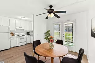 4 Birchview St, Taylors, SC 29687 - Photo 7