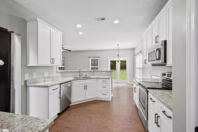 24 N Orchard Farms Avenue, Simpsonville, SC 29681 - Photo 5