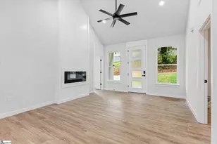 118 Harlem St, Easley, SC 29640 - Photo 5
