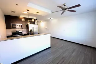 100 E Washington St, Greenville, SC 29601 - Photo 7