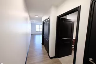 100 E Washington St, Greenville, SC 29601 - Photo 13