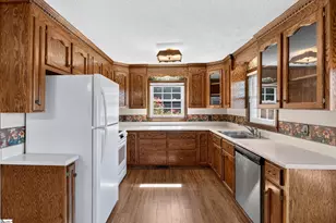 3858 N Hwy 101, Greer, SC 29651 - Photo 13