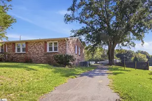 4 Fowler St, Liberty, SC 29657 - Photo 3