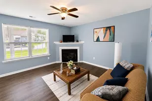 213 Kingscreek Dr, Greer, SC 29650 - Photo 3