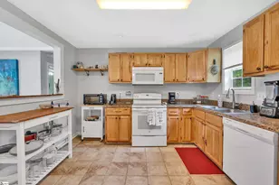 1095 E Prince Rd, Landrum, SC 29356 - Photo 5