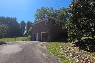 304 Mimosa Dr, Mauldin, SC 29662 - Photo 3