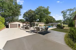 35 Mayfair Ln, Greenville, SC 29609 - Photo 33
