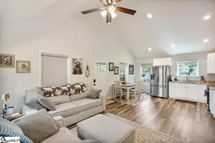 209 Crystal Ln, Walhalla, SC 29691 - Photo 3