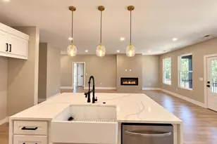 488 Skyline Dr, Campobello, SC 29322 - Photo 29