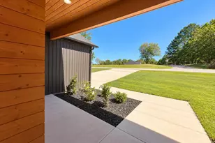488 Skyline Dr, Campobello, SC 29322 - Photo 5