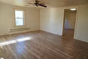424 Lonely St, Spartanburg, SC 29303 - Photo 5