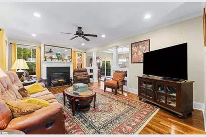 147 W Mountainview Avenue, Greenville, SC 29609 - Photo 5